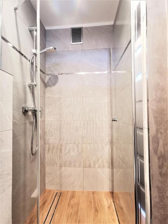 Kuznicza Apartment - 300M Main Square ~ Self Check-In 24H Breslavia Esterno foto