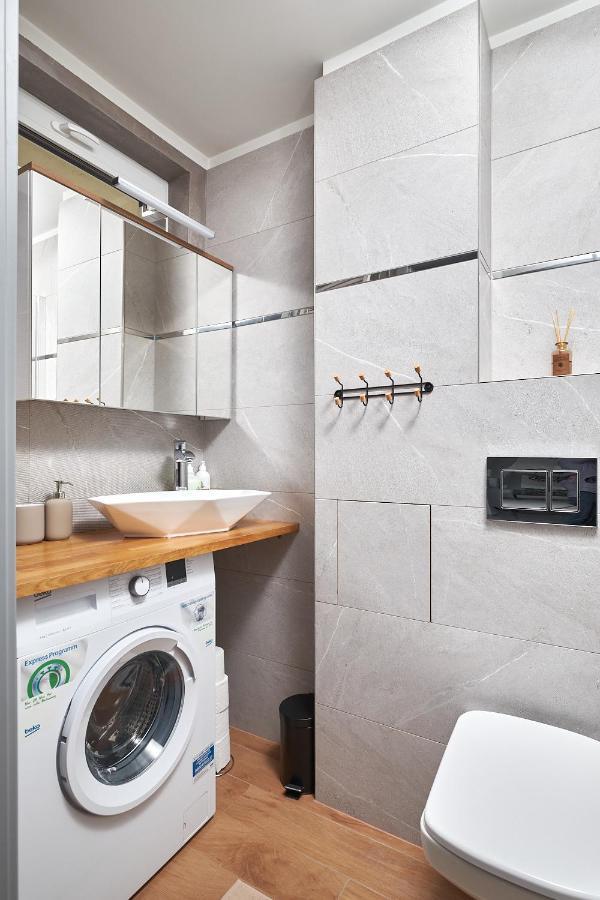 Kuznicza Apartment - 300M Main Square ~ Self Check-In 24H Breslavia Esterno foto